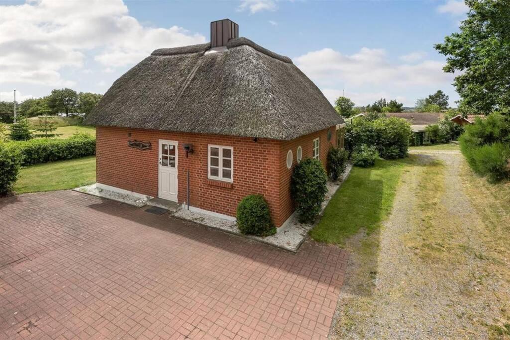 Thatched Holiday Home In Struer, Jutland With A View Exterior foto