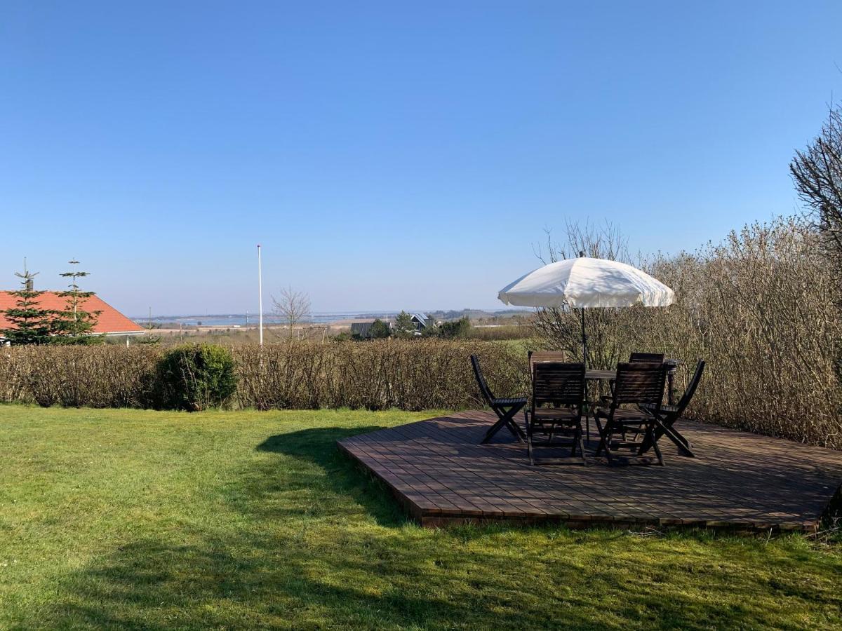 Thatched Holiday Home In Struer, Jutland With A View Exterior foto